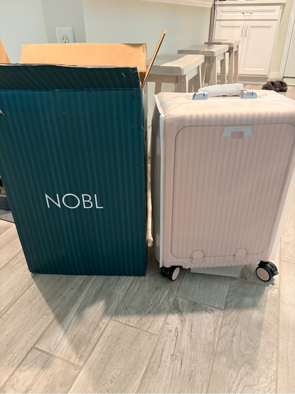 Pink Carry-On Travel Bag - Picture 14 of 15